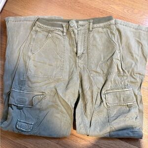 NWOT American Eagle Army Green Cargo Pants- Wide leg